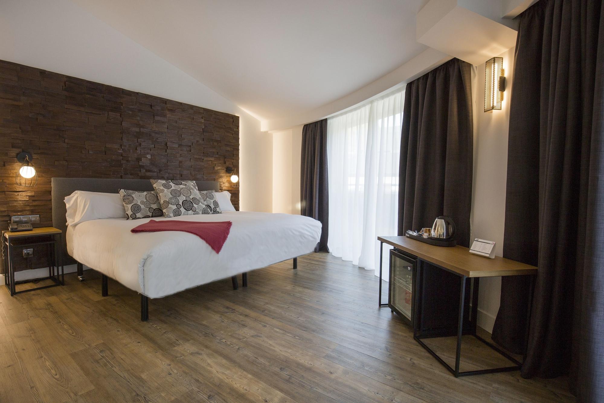 Yomo Centric Hotel Andorra la Vella Ngoại thất bức ảnh