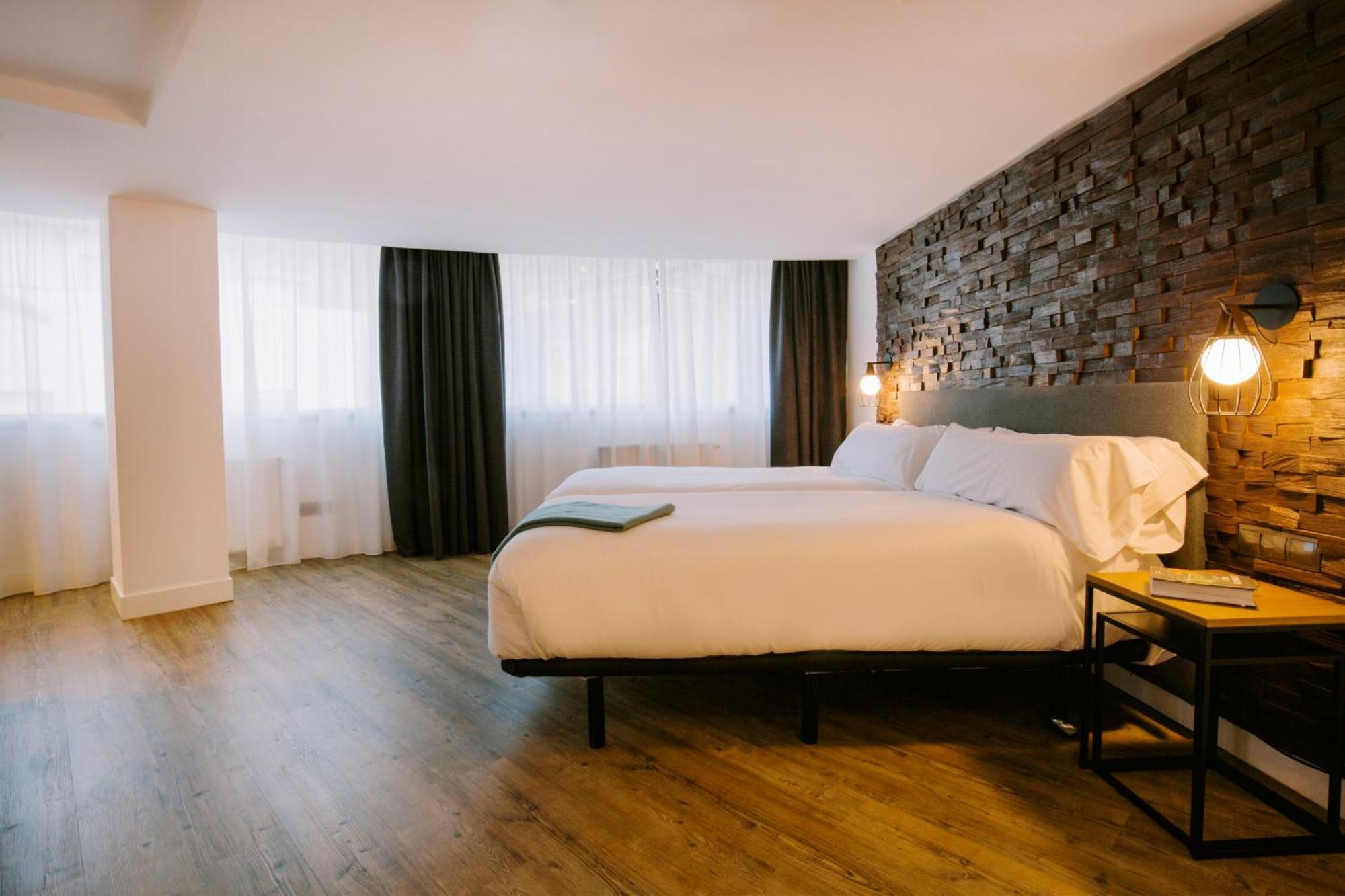 Yomo Centric Hotel Andorra la Vella Phòng bức ảnh