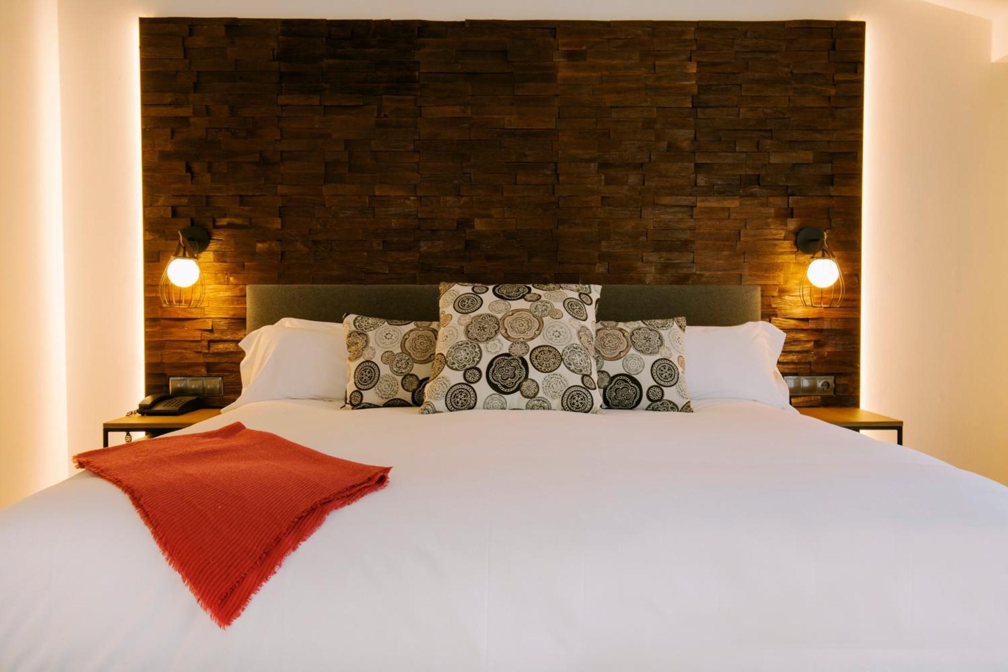 Yomo Centric Hotel Andorra la Vella Phòng bức ảnh